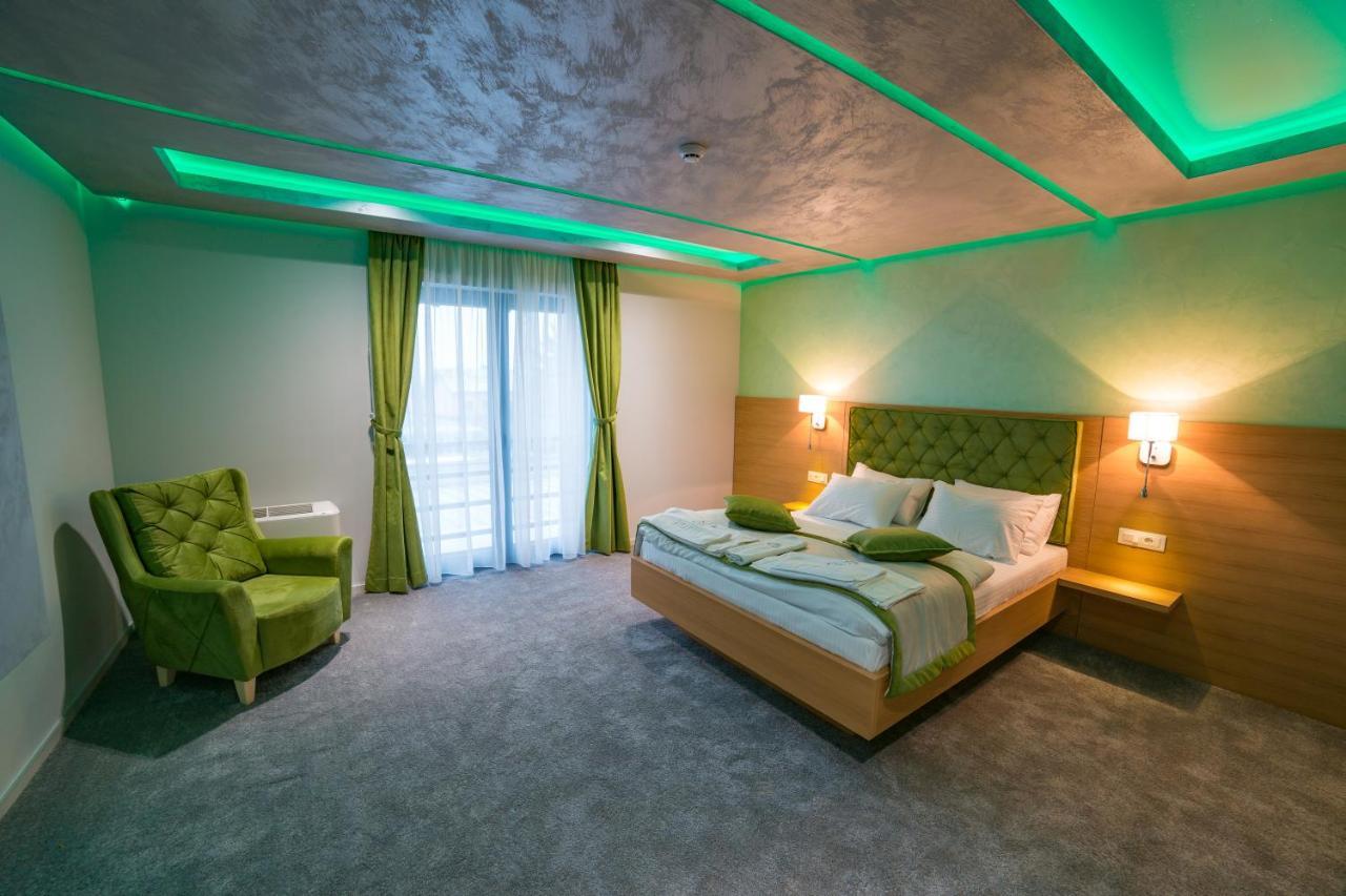 Motel Felikitas ลัคตาชิ ภายนอก รูปภาพ