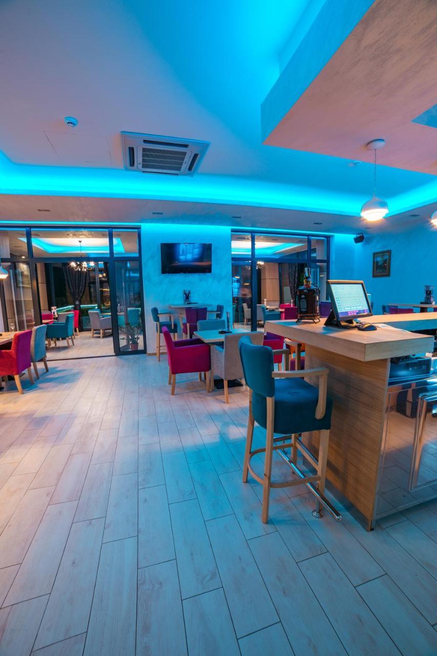 Motel Felikitas ลัคตาชิ ภายนอก รูปภาพ