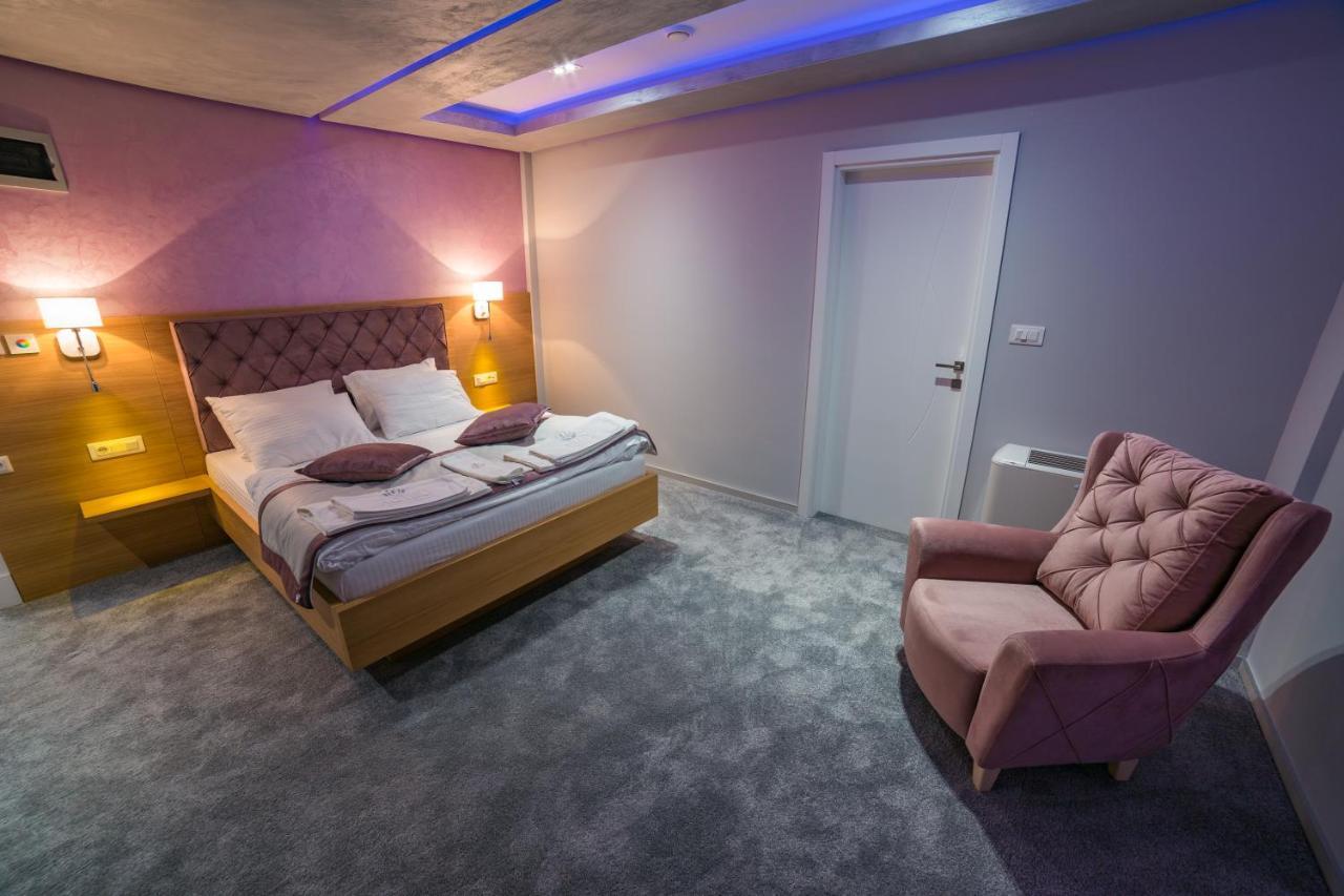 Motel Felikitas ลัคตาชิ ภายนอก รูปภาพ