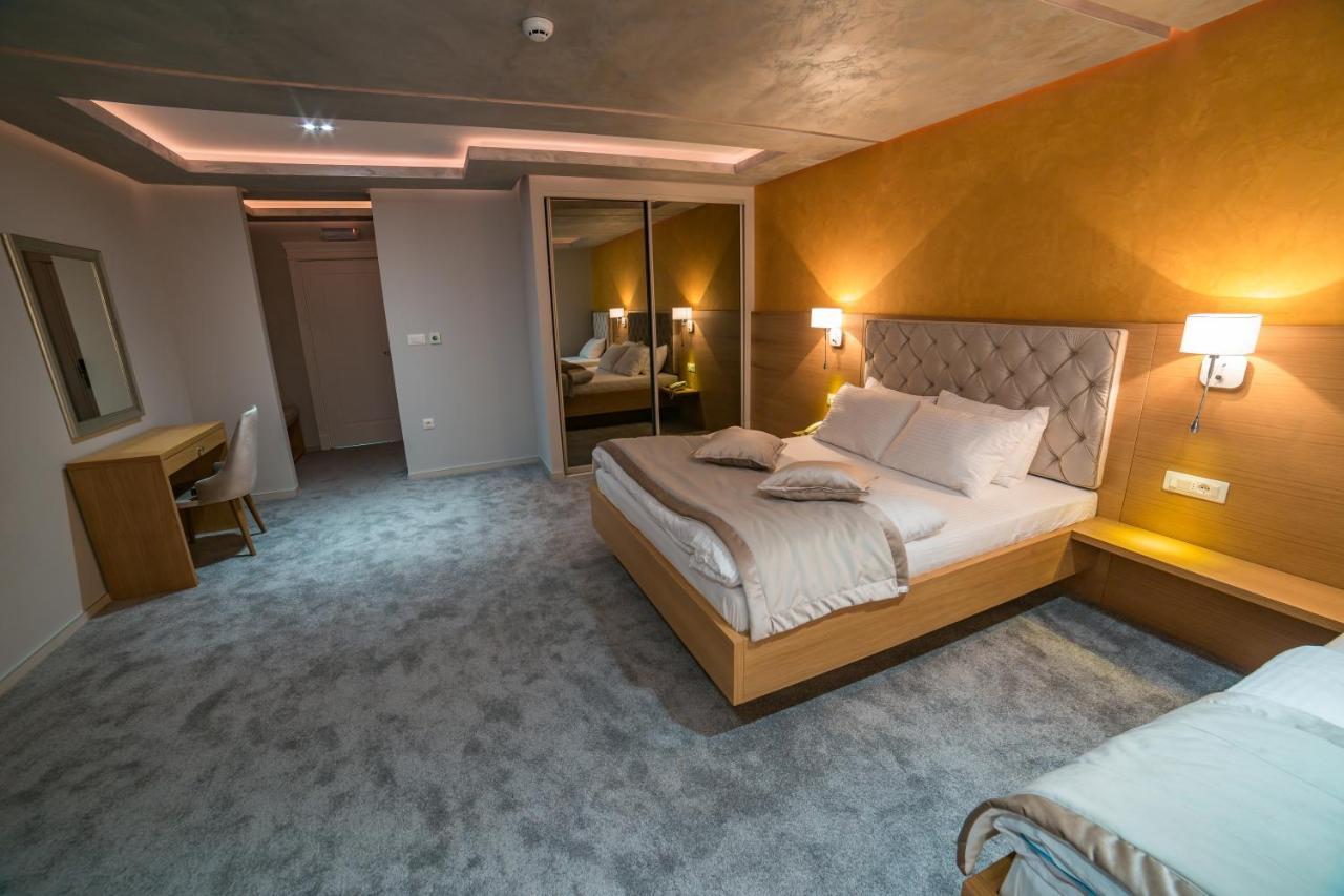 Motel Felikitas ลัคตาชิ ภายนอก รูปภาพ