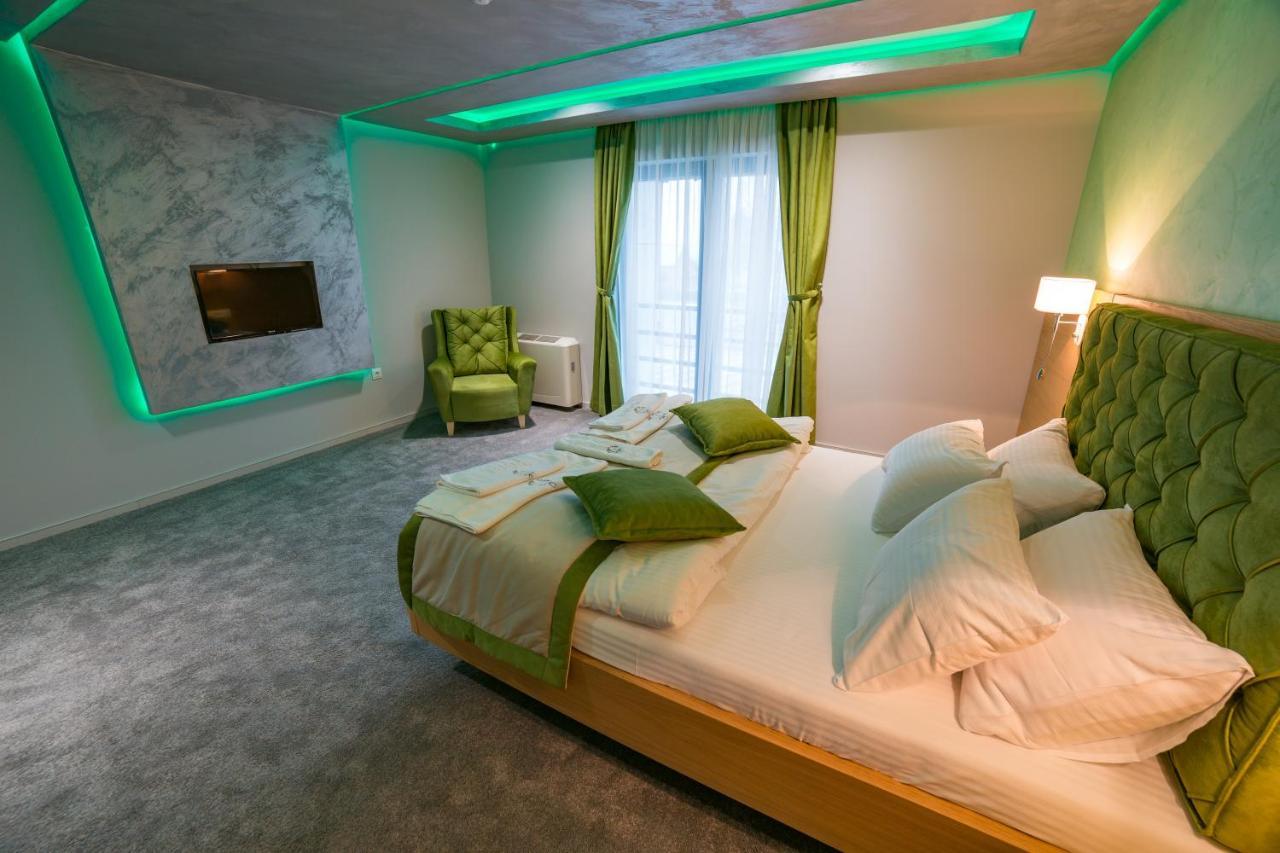 Motel Felikitas ลัคตาชิ ภายนอก รูปภาพ