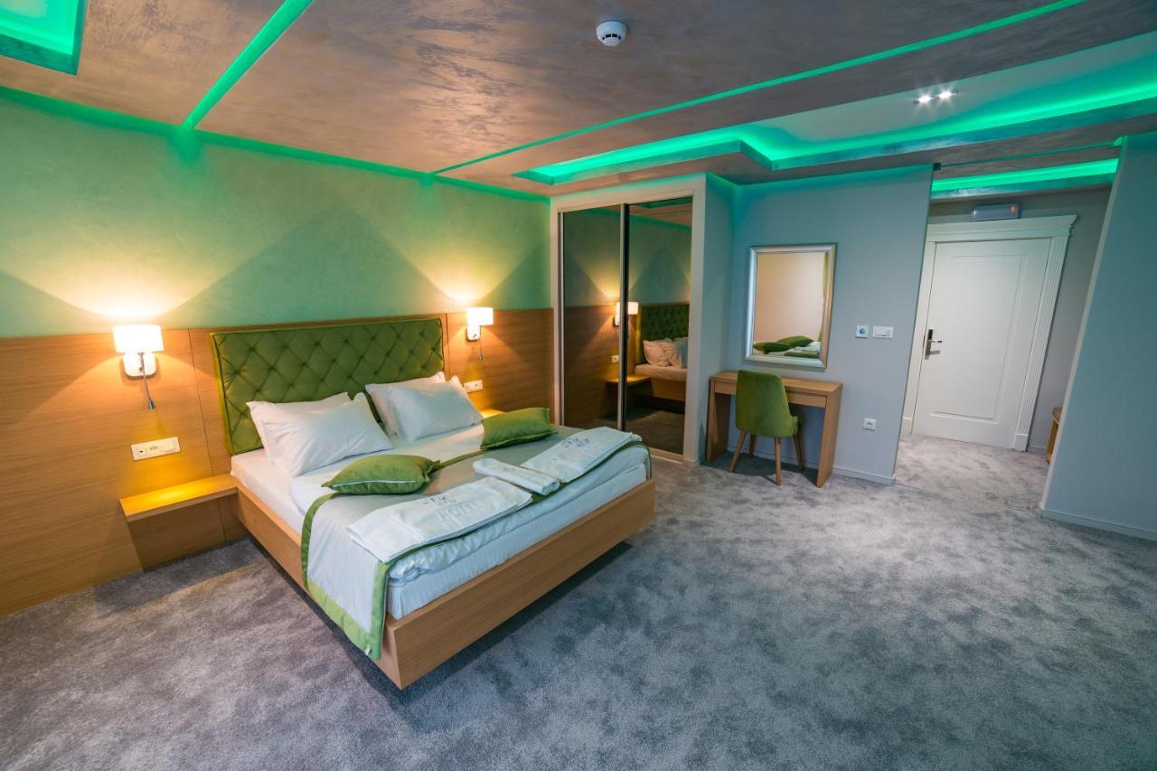 Motel Felikitas ลัคตาชิ ภายนอก รูปภาพ