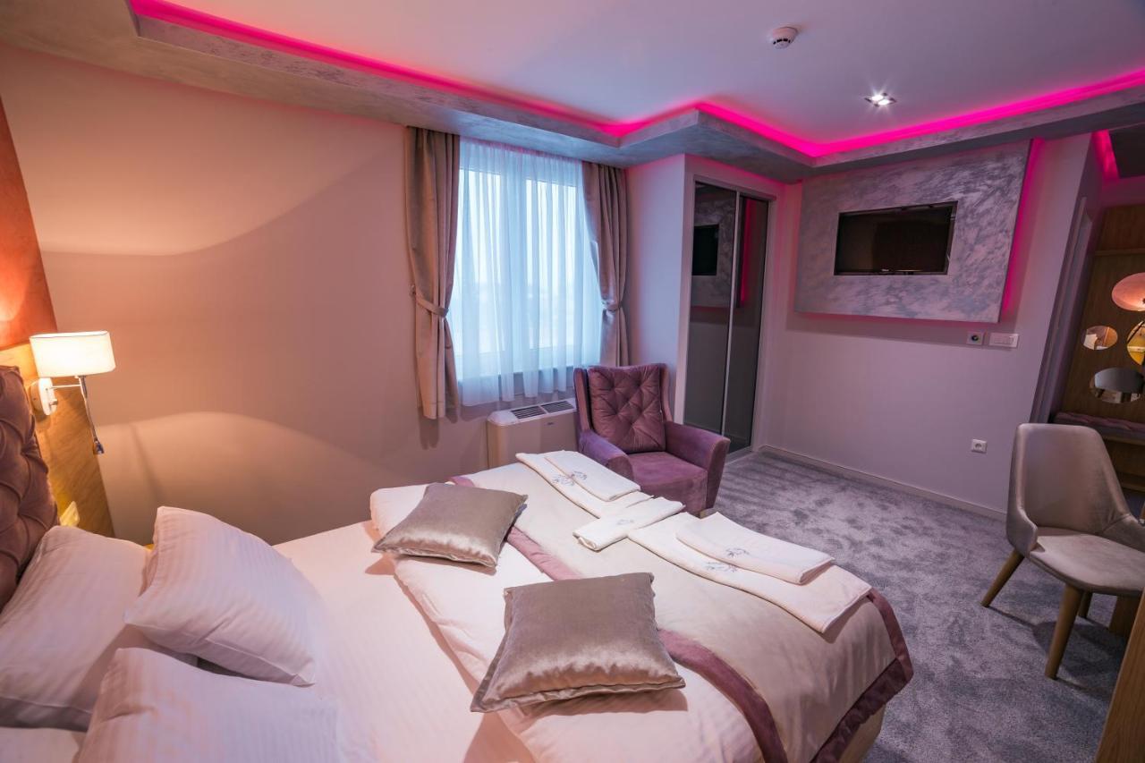 Motel Felikitas ลัคตาชิ ภายนอก รูปภาพ